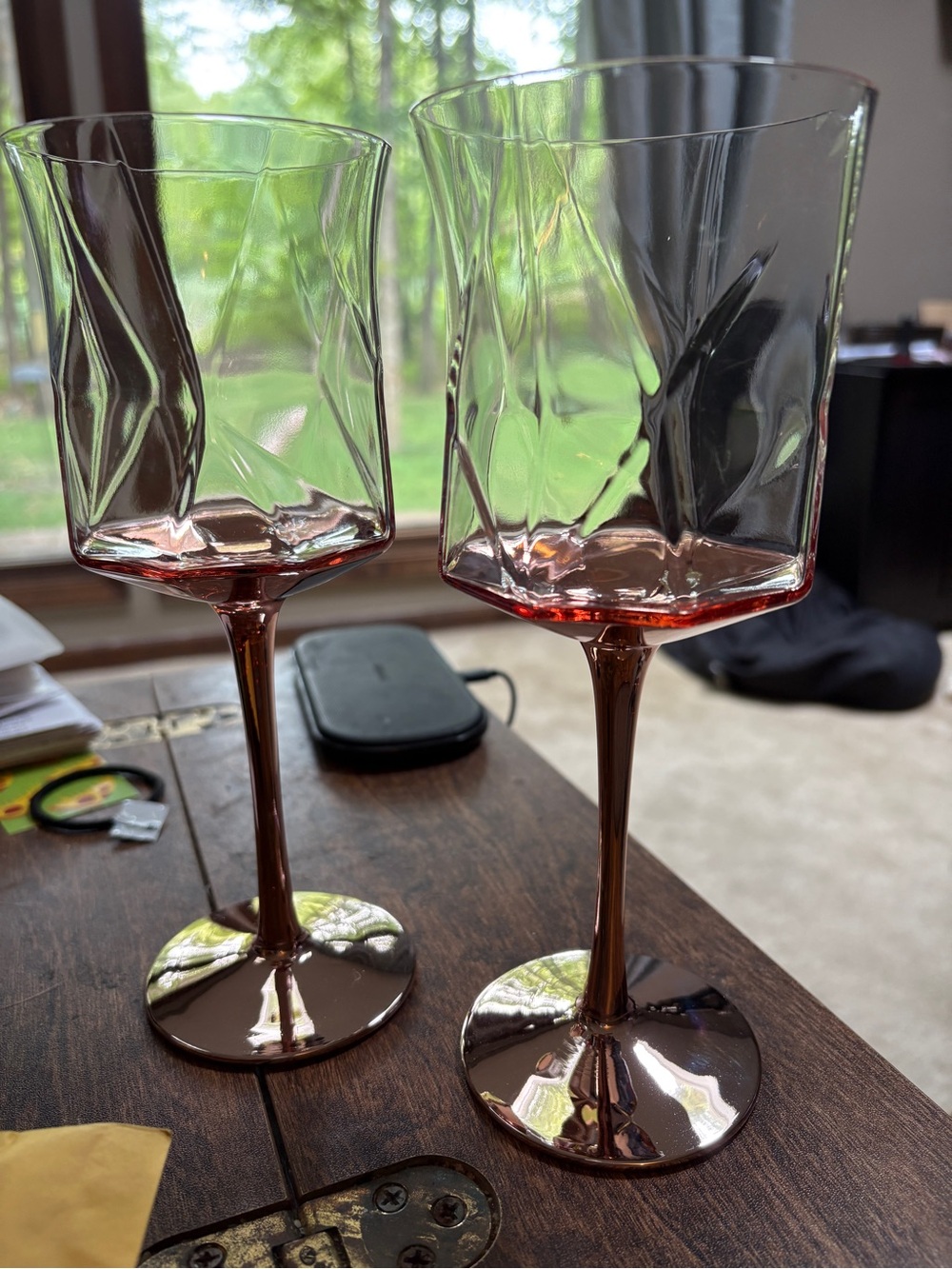 Set of (2) Luxe Habitat Rose gold Jewel Shaped wineglasses